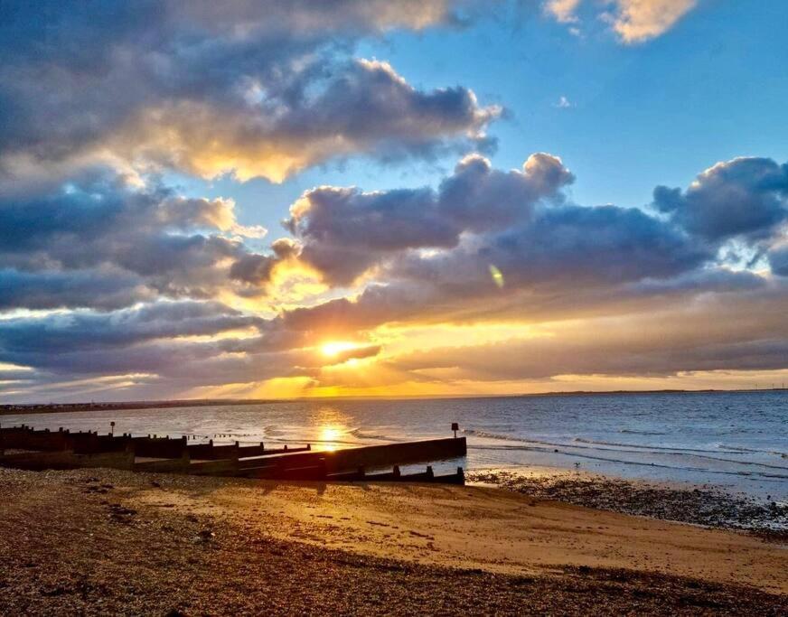 Seaview Park Premium Static Caravan Whitstable Villa Bagian luar foto